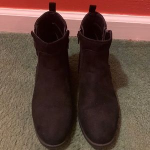 Faux suede boots size 8.5 black